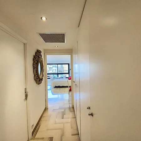 Gray D Albion Thi235 Apartment